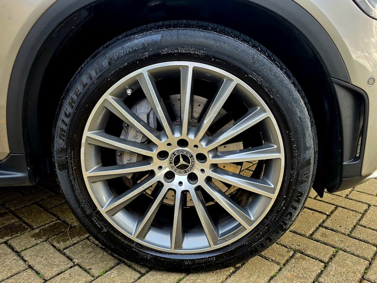 2021 Mercedes-Benz GLC 220d 4Matic AMG Line Premium 5dr 9G-Tronic 90DAYS WARRANTY HPI CLEAR  ESTA...