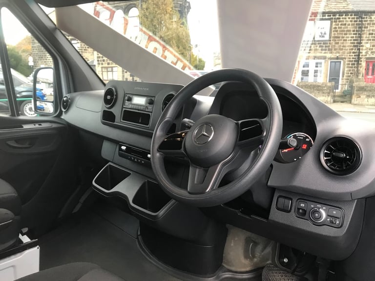 2021 Mercedes-Benz Sprinter 85kW 55kWh Progressive Van Auto [80kW Charger] PANEL VAN Electric Aut...