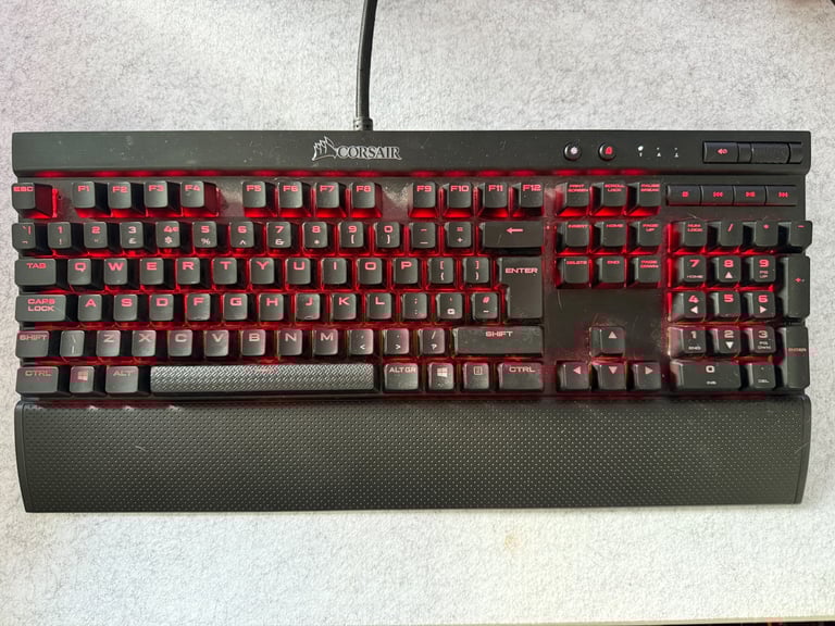 Swap for Xbox Series X - Custom Gaming PC With Peripherals
