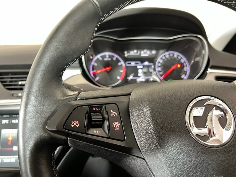 2018 Vauxhall Corsa 1.4i SE Hatchback 3dr Petrol Auto Euro 6 (90 ps) Hatchback Petrol Automatic