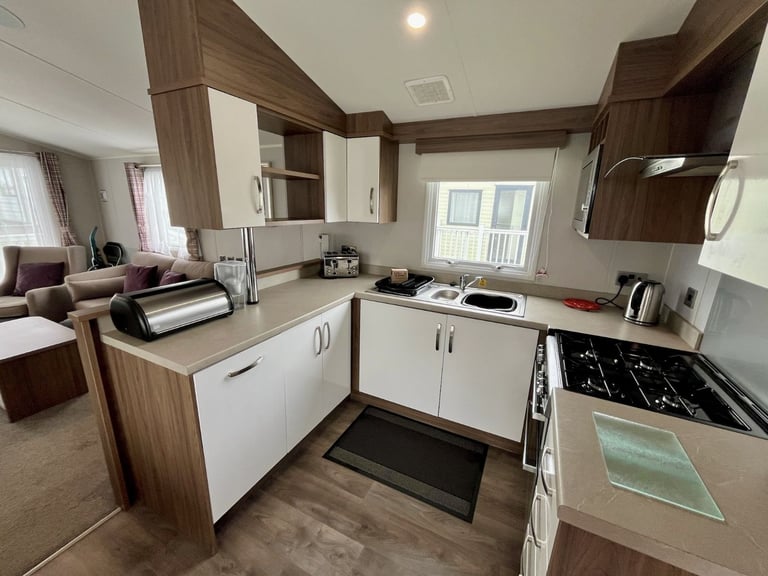 Willerby Avonmore static caravan for sale - Pentire Coastal Holiday Park, Bude Excellent condition