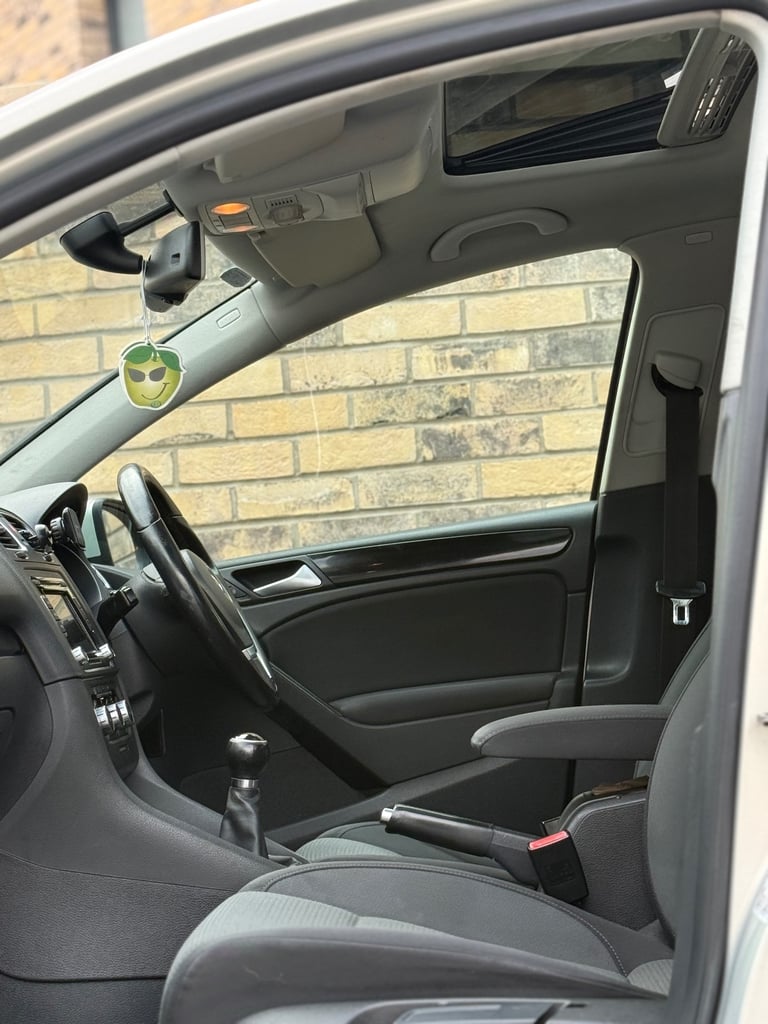 Volkswagen, GOLF, Hatchback, 2010, Manual, 1390 (cc), 5 doors