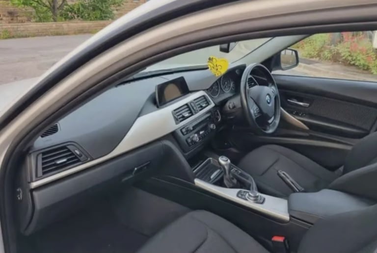 BMW 318D SE SAT NAV (2015)