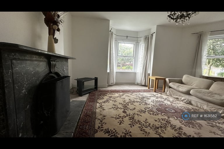 4 bedroom house in Sheffield Road, Hyde, SK14 (4 bed) (#1631582)
