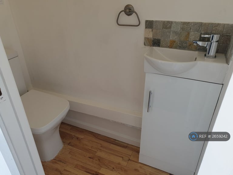 3 bedroom house in Mortonhall Park View, Edinburgh, EH17 (3 bed) (#2659242)