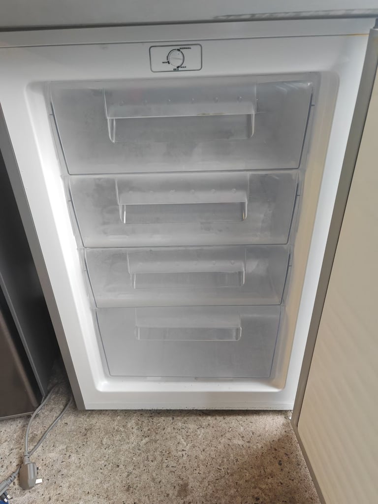 image for Free delivery 🚚🚚 freezer Hoover 