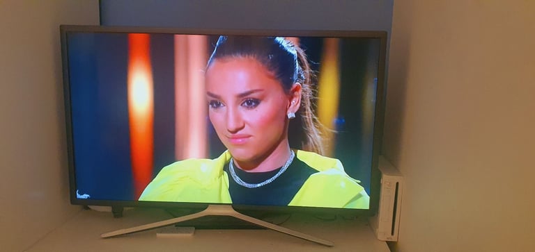 Smart Samsung 32inch Tv 