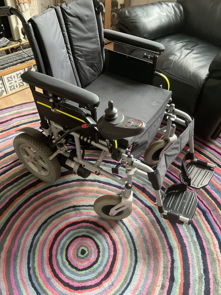 ELECTRIC WHEELCHAIR IN VERY GOOD CONDITION 