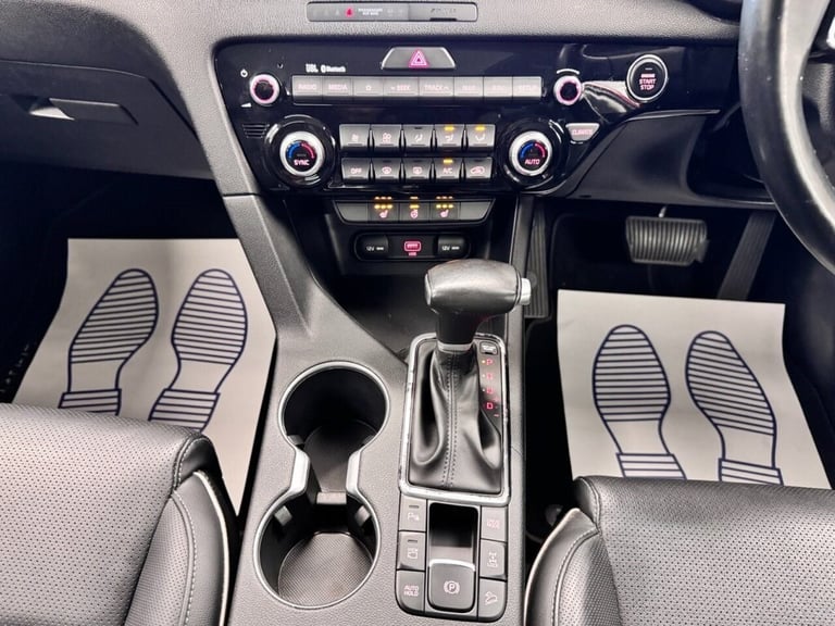 2018 Kia Sportage 1.6 T-GDi 4 DCT AUTO AWD 4WD 175 BHP + SAT NAV + GLASS SUNROOF + HEATED LEA EST...