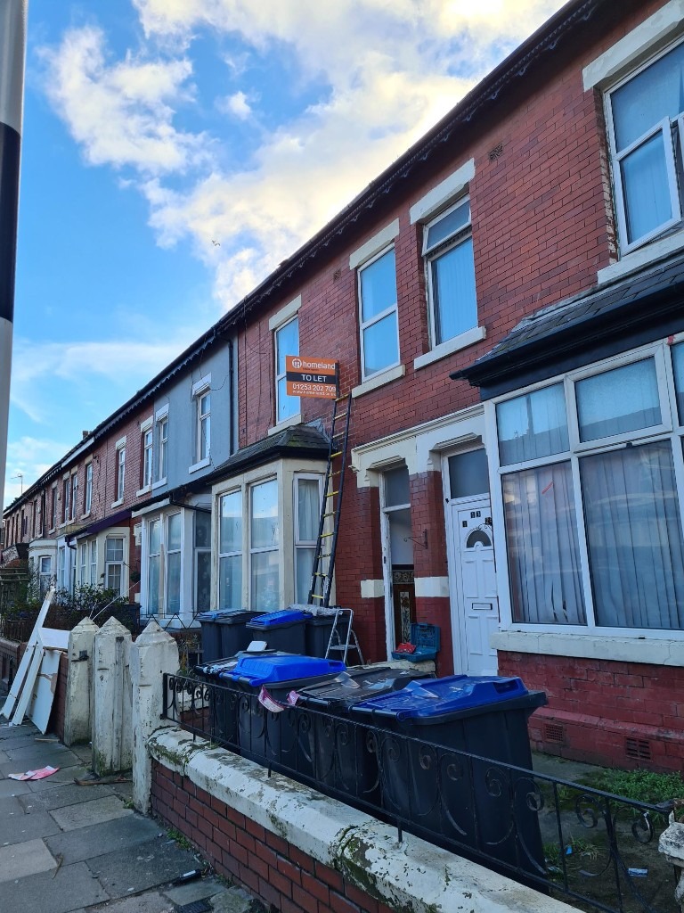 One bedroom Flat on Grasmere Road in Blackpool Central Available to