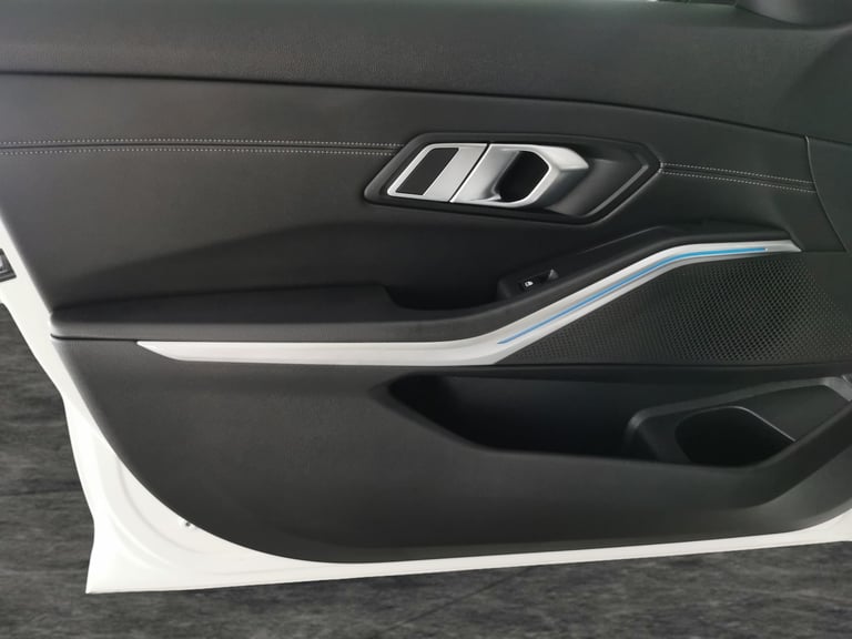 2021 BMW 3 Series 2.0 330e 12kWh M Sport Saloon 4dr Petrol Plug-in Hybrid Auto xDrive Euro 6  Sal...