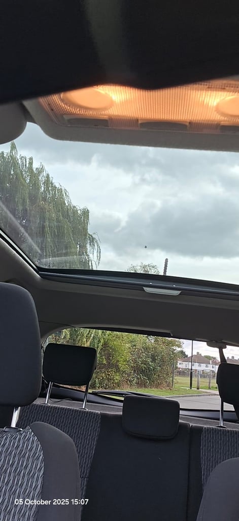 Toyota, YARIS, Hatchback, 2014, Manual, 1329 (cc), SUNROOF, 5 doors