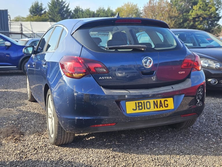 2010 Vauxhall Astra 1.7 CDTi 16V ecoFLEX SRi 5dr HATCHBACK Diesel Manual - Image 5