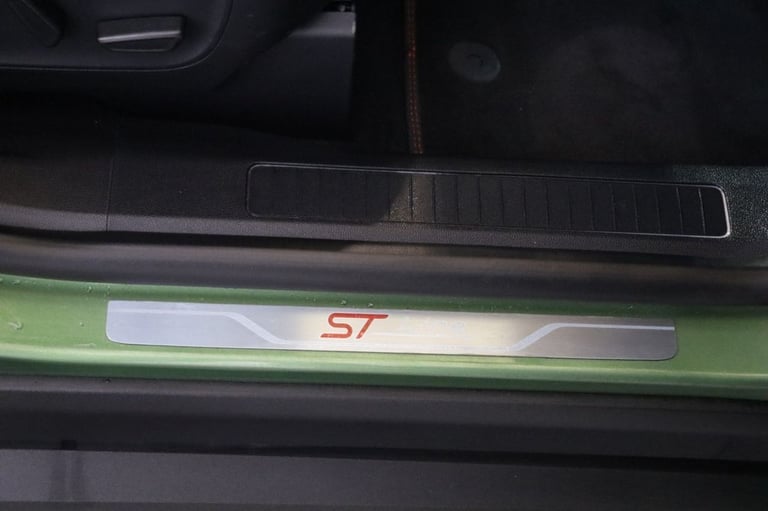 2024 Ford Kuga 2.5 Duratec 14.4kWh ST-Line 5dr CVT (APPLE CAR PLAY) Automatic