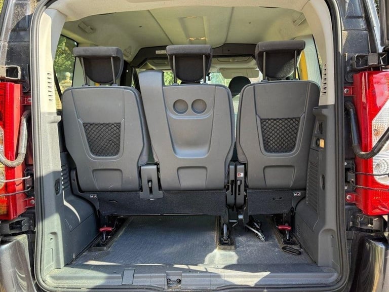 2014 14 PEUGEOT EXPERT TEPEE 2.0 HDI LEISURE 130BHP L1 9 SEATER MINI BUS MPV DIE