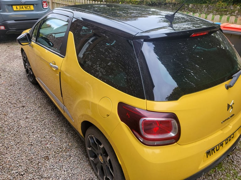 Citroen, DS3, Hatchback, 2014, Manual, 1560 (cc), 3 doors