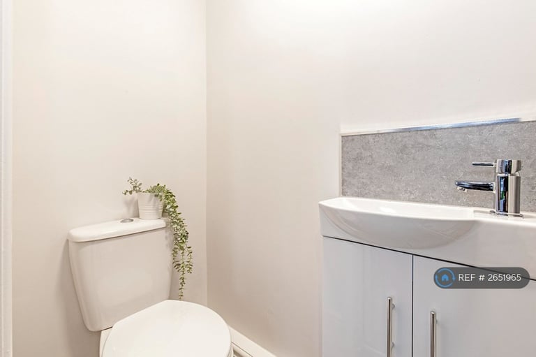 Studio flat in Agden Road, Sheffield, S7 (#2651965)