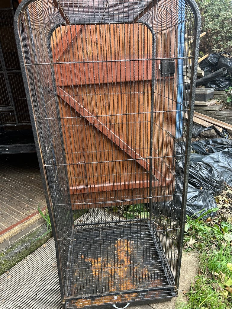image for Tall parrot cage for sale!! Open to offers!!!