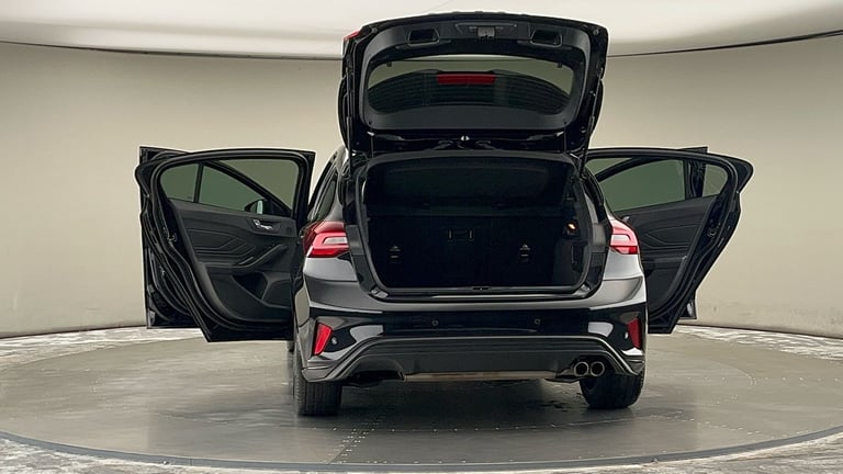 2022 Ford Focus Focus ST-Line Vignale 5 door 1.0L EcoBoost 155PS mHEV FWD 7 Speed PowerShif 5 doo...