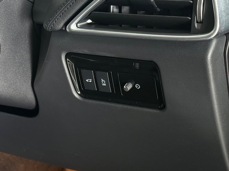 2019 Jaguar F-Pace 2.0 P250i Portfolio Auto AWD Euro 6 (s/s) 5dr ESTATE Petrol Automatic