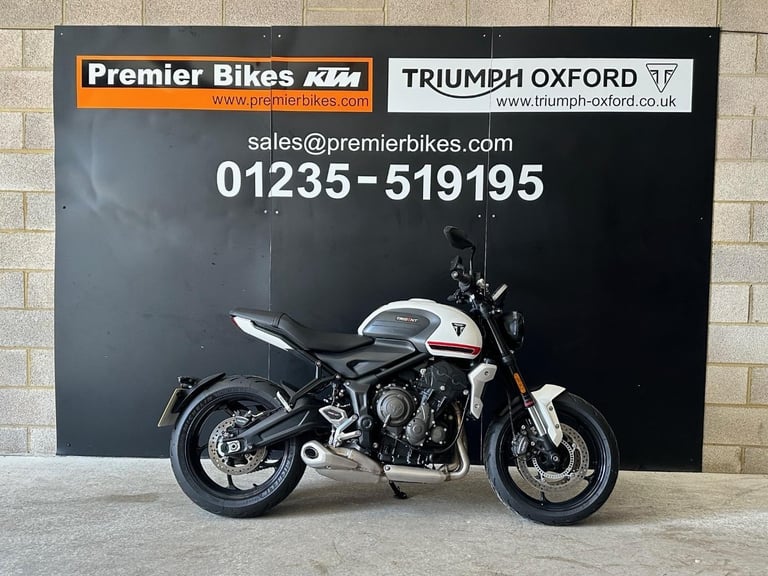 STUNNING ONE OWNER 2022/22 TRIUMPH TRIDENT 660 MOTORCYCLE