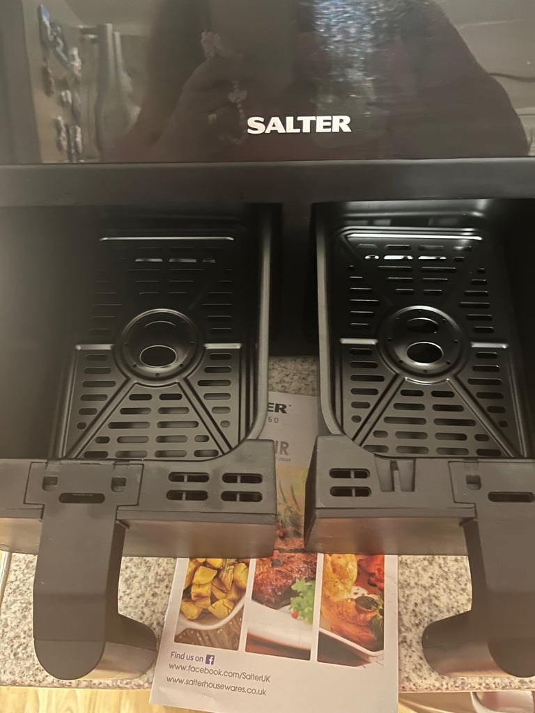 SALTER LARGE BLACK DUAL AIR FRYER WITH BOOKLET *BRAND NEW OUT THE BOX* 
