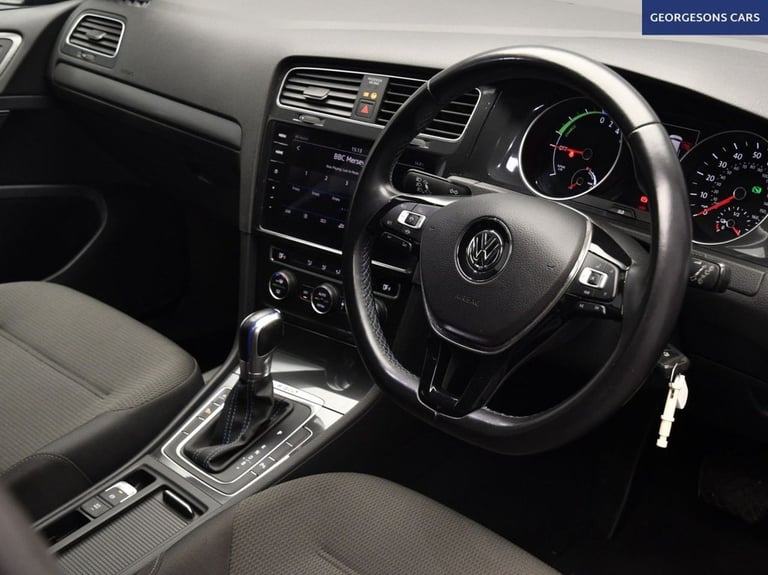 2019 Volkswagen Golf 35.8kWh e-Golf Hatchback 5dr Electric Auto (136 ps) Hatchback Automatic