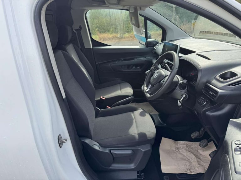 2020 Vauxhall Combo 1.5 Combo 2300 Sportive S/S Panel Van Diesel Manual