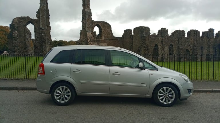 2014 Vauxhall Zafira 1.7 CDTi ecoFLEX Design Nav [110] 5dr MPV Diesel Manual