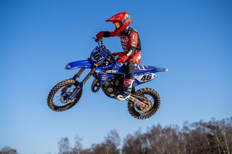 YAMAHA YZ 125 2025 - CRESCENT 3FLO TEAM REPLICA - BRAND NEW - SAVE OVER 700!