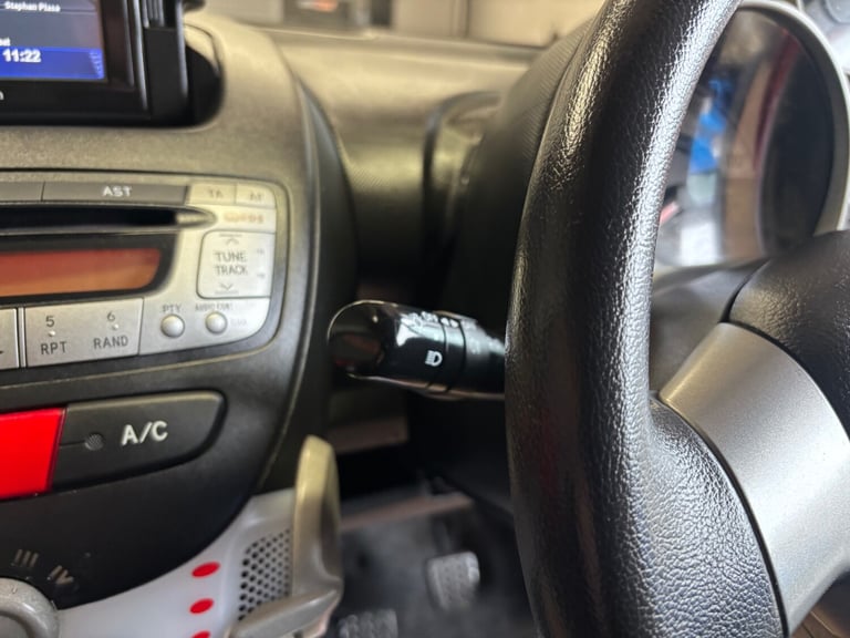2014 Toyota AYGO 1.0 VVT-i Move with Style 5dr HATCHBACK Petrol Manual