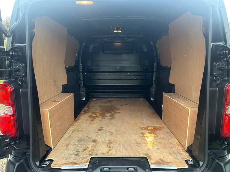 2022 Vauxhall Vivaro 2700 1.5d 100PS Dynamic H1 Van PANEL VAN DIESEL Manual