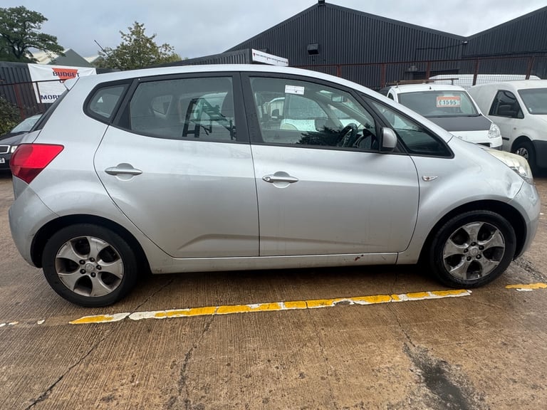 2011 Kia Venga 1.4 CRDi EcoDynamics 2 5dr HATCHBACK Diesel Manual - Image 8