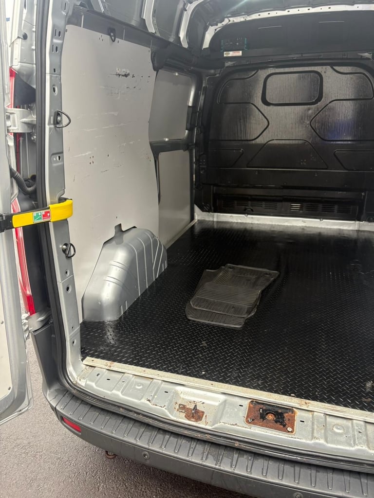 2015 Ford Transit Custom 2.2 TDCi 125ps Low Roof Trend Van PANEL VAN Diesel Manual