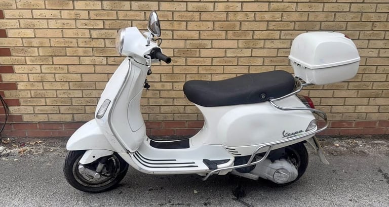Piaggio, VESPA, 2013, 124 (cc)