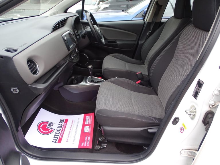 2015 Toyota Yaris 1.5 VVT-h Icon Hatchback 5dr Petrol Hybrid E-CVT Euro 6 (101 ps) HATCHBACK Petr...