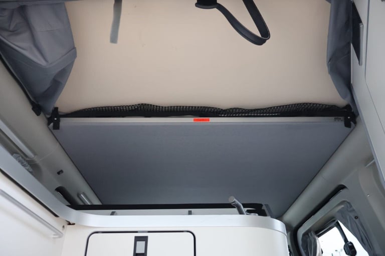 2022 Ford Transit Custom 2022 320 NUGGET Auto  ST styling 4 berth 185 BHP END KITCHEN FACTORY NUG...