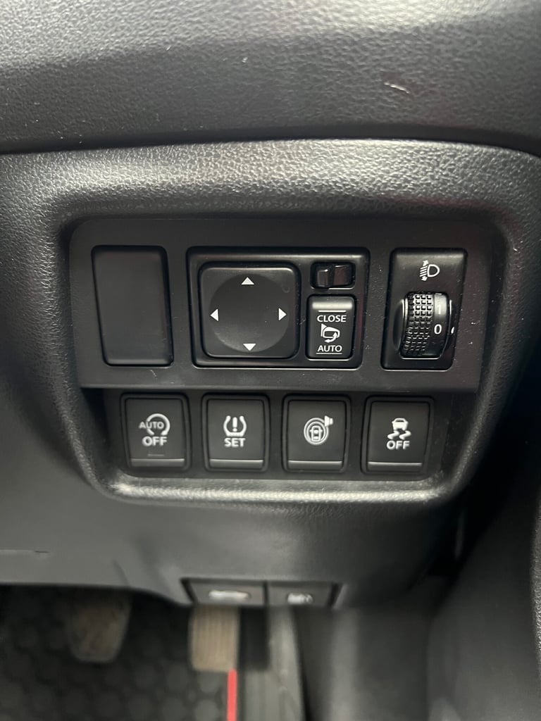 2016 Nissan Juke 1.2 DiG-T Tekna 5dr HATCHBACK Petrol Manual