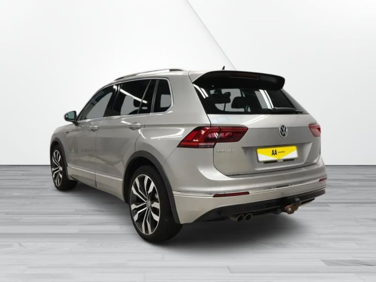 2018 Volkswagen Tiguan 2.0 TDI R-Line SUV 5dr Diesel Manual Euro 6 (s/s) (150 ps) ESTATE Diesel M...