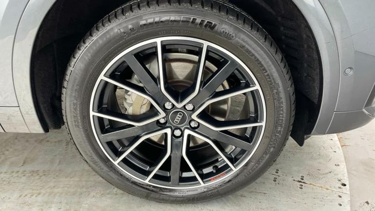 2024 Audi Q5 Black Edition 40 TDI quattro 204 PS S tronic Automatic SUV Diesel Automatic