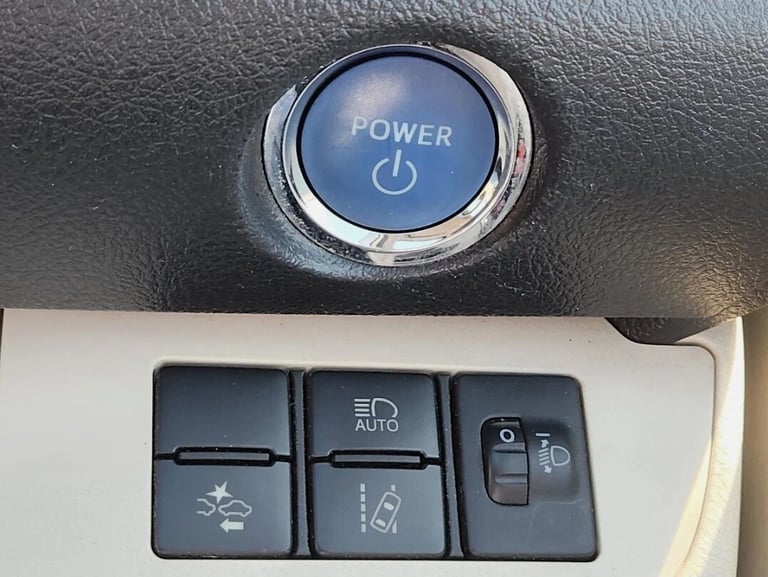  Toyota Corolla Sienta Hybrid 1.5 Auto 7 Seater ULEZ Compliant MPV Hybrid Electric Automatic