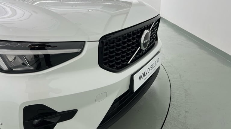 2024 Volvo XC40 Plus, B4 Mild hybrid, Petrol, Dark Estate Petrol Automatic