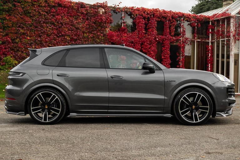 2023 Porsche Cayenne 3.0 V6 E-Hybrid 25.9kWh TiptronicS 4WD Euro 6 (s/s) 5dr ESTATE Petrol/Electr...