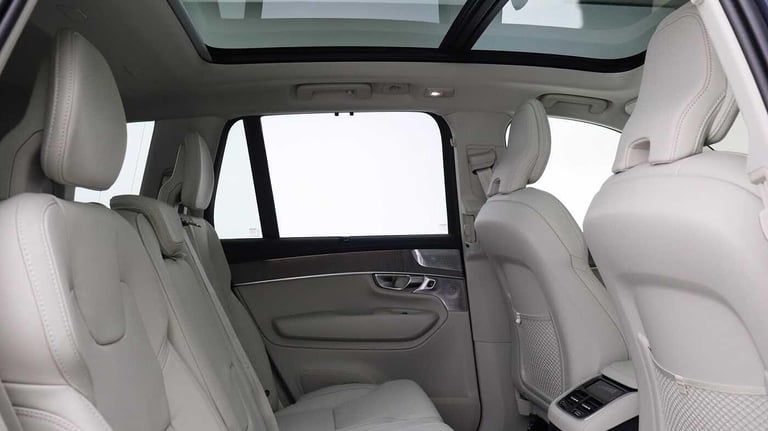 2025 Volvo XC90 T8 AWD PHEV Ultra Dark (Blond, Sunroof, Bowers &amp; Wilkins, 360 Camera) ESTATE ...