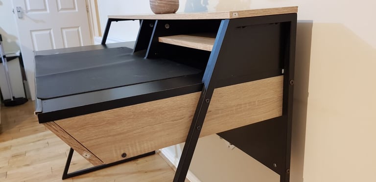 Home office computer work desk