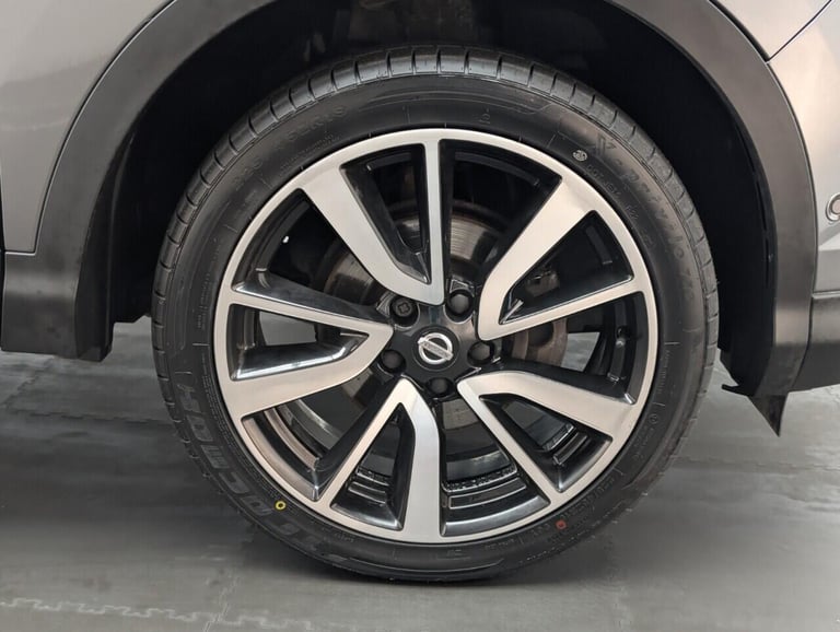 2017 Nissan Qashqai 1.5 dCi Tekna SUV 5dr Diesel Manual 2WD Euro 6 (s/s) (110 ps) - PRIVACY GLA H...