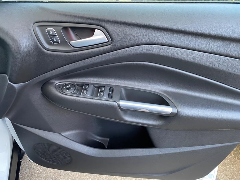 2018 Ford Kuga 1.5T EcoBoost Titanium X Euro 6 (s/s) 5dr HATCHBACK Petrol Manual