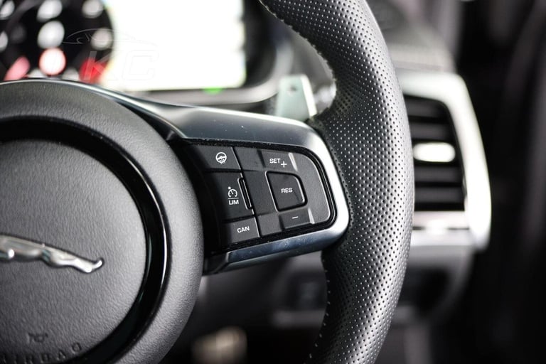 JAGUAR F-TYPE 5.0 V8 R-Dynamic Black Auto Euro 6 (s/s) 2dr 2023