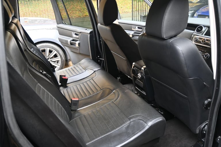 2016 Land Rover Discovery 4 3.0 SD V6 SE Auto 4WD 5dr PANEL VAN Diesel Automatic