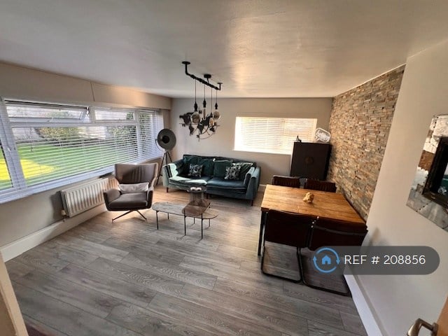 2 bedroom flat in Maldon Road, Wallington, SM6 (2 bed) (#208856)